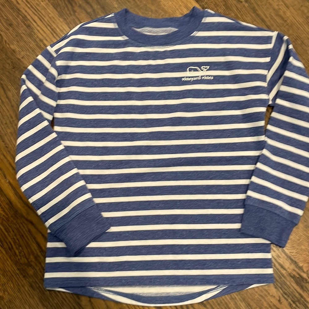 New Vineyard Vines Sweatshirt